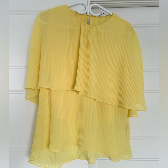 Zara Tops - Zara Yellow Top 💛